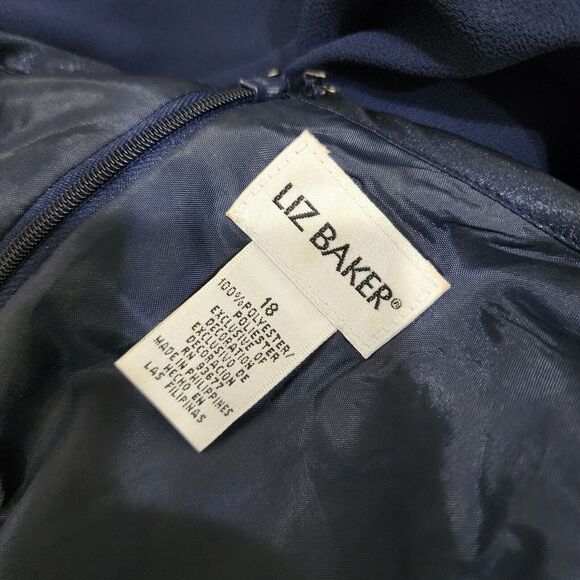 Liz Baker Women's Navy Blue Short Sleeve Shift Dress Size 18 Embroidered Layered - Picture 7 of 8